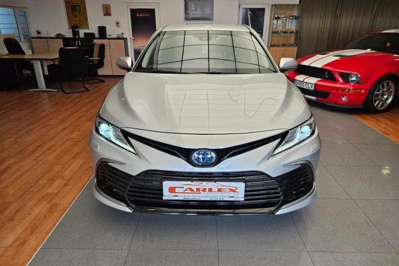 Toyota Camry din 2023 cu 77.200 km - oferta TOY217865 - foto 2
