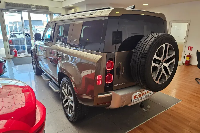 Land Rover Defender din 2022 cu 57.350 km - oferta LAN217866 - foto 7