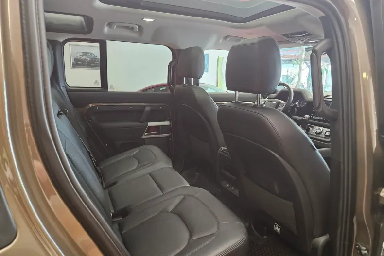 Land Rover Defender din 2022 cu 57.350 km - oferta LAN217866 - foto 15