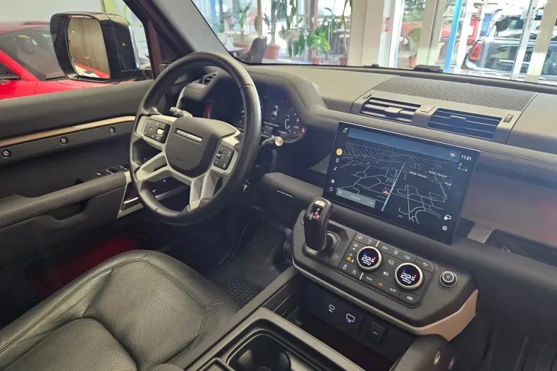 Land Rover Defender din 2022 cu 57.350 km - oferta LAN217866 - foto 17