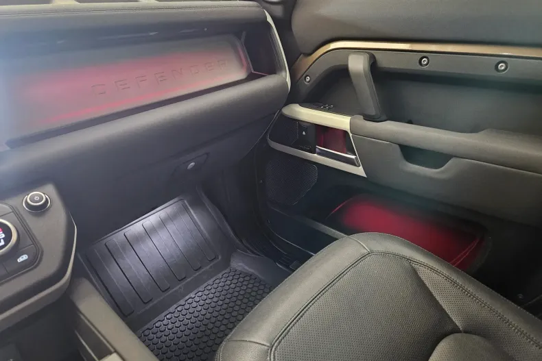 Land Rover Defender din 2022 cu 57.350 km - oferta LAN217866 - foto 24