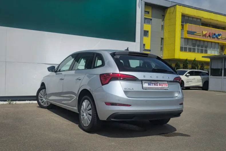 Skoda Scala din 2021 cu 54.149 km - oferta SKO217878 - foto 4
