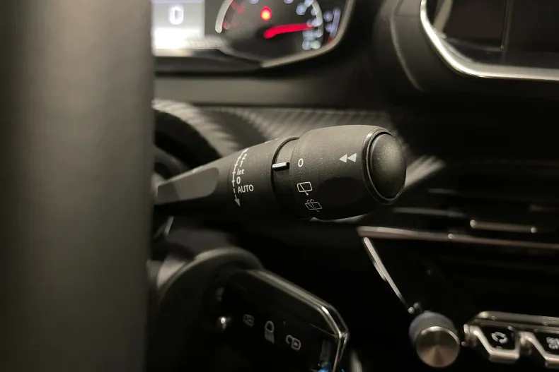 Peugeot 2008 din 2022 cu 92.612 km - oferta PEU217884 - foto 25