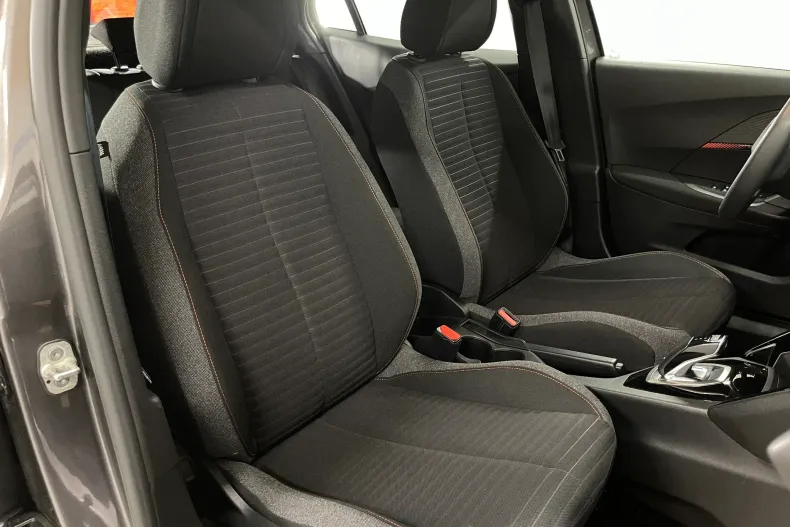 Peugeot 2008 din 2021 cu 78.135 km - oferta PEU217887 - foto 9