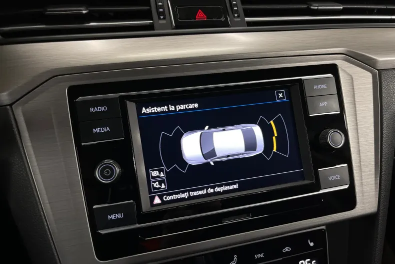 Volkswagen Passat din 2021 cu 150.173 km - oferta VOL217892 - foto 13