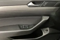 Volkswagen Passat din 2021 cu 150.173 km - oferta VOL217892 - foto 20