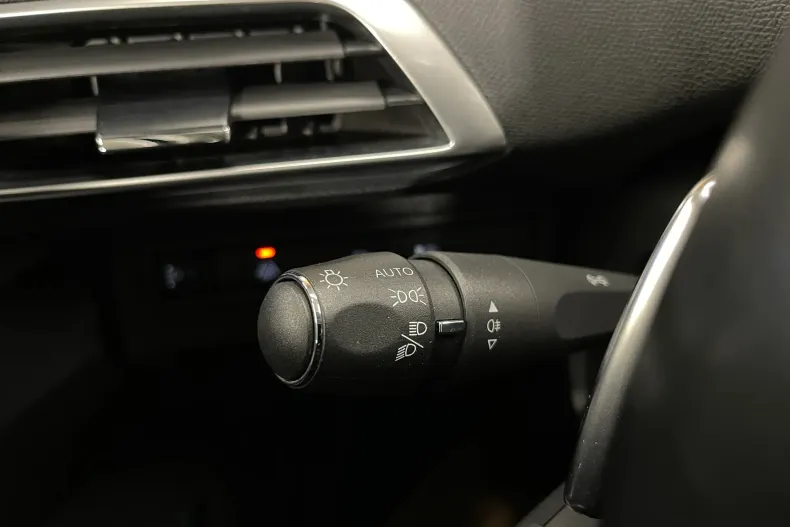 Peugeot 3008 din 2022 cu 97.683 km - oferta PEU217896 - foto 27