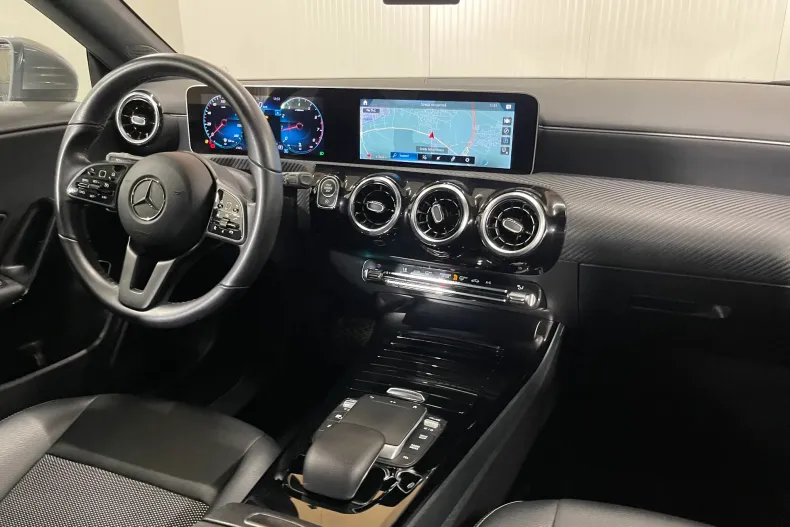 Mercedes-Benz CLA 200 (Clasa CLA) din 2020 cu 100.610 km - oferta MER217902 - foto 8