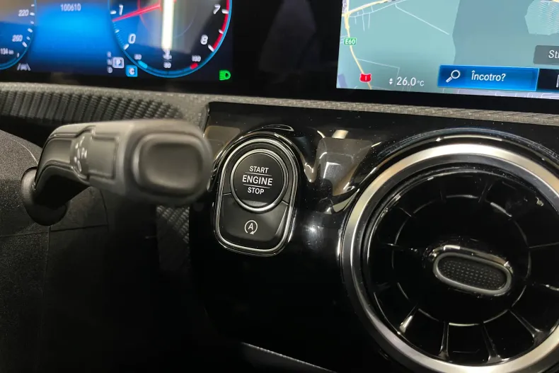 Mercedes-Benz CLA 200 (Clasa CLA) din 2020 cu 100.610 km - oferta MER217902 - foto 26