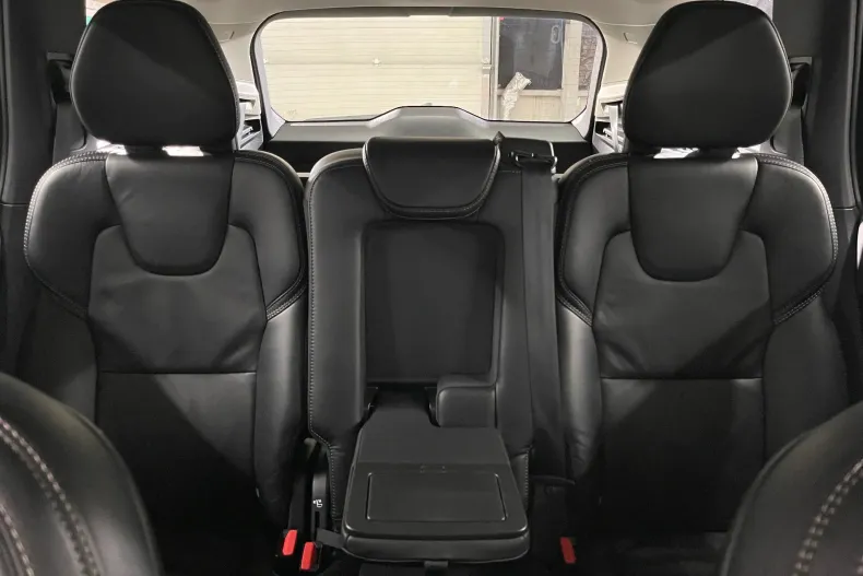 Volvo XC90 din 2020 cu 82.613 km - oferta VOL217904 - foto 12