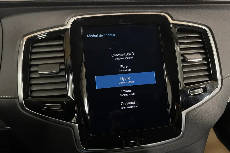 Volvo XC90 din 2020 cu 82.613 km - oferta VOL217904 - foto 24