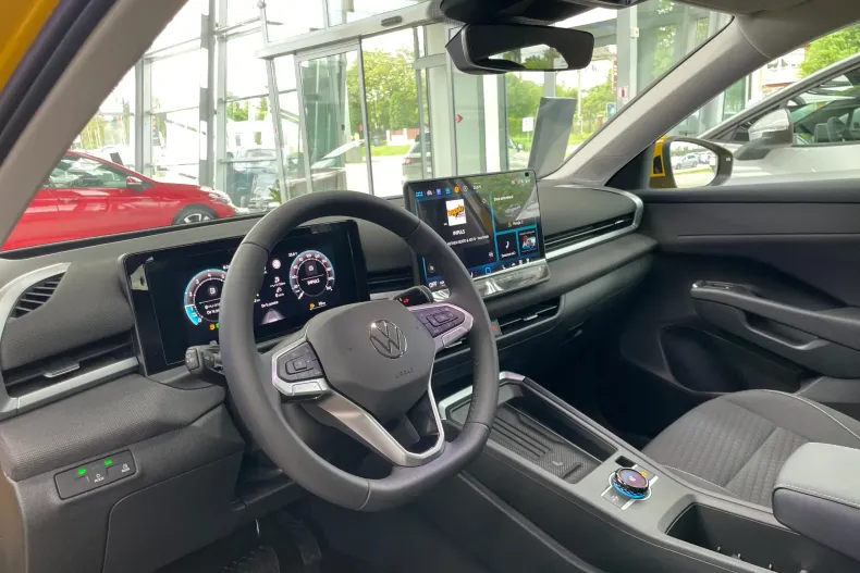 Volkswagen T-Roc din 2026 cu 1 km - oferta VOL217907 - foto 8