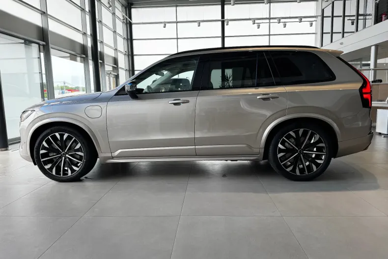 Volvo XC90 din 2025 cu 1 km - oferta VOL217912 - foto 8