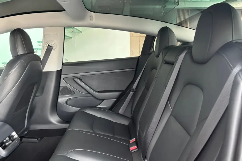 Tesla Model 3 din 2021 cu 84.000 km - oferta TES217914 - foto 13