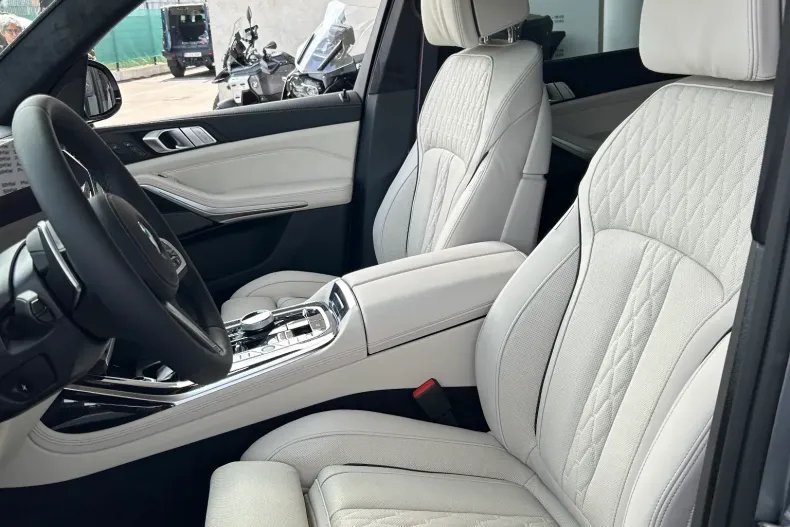 BMW X7 (Seria X) din 2026 cu 7 km - oferta BMW217920 - foto 7
