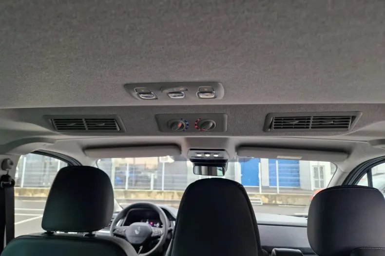 Renault Trafic din 2025 cu 20 km - oferta REN217922 - foto 8