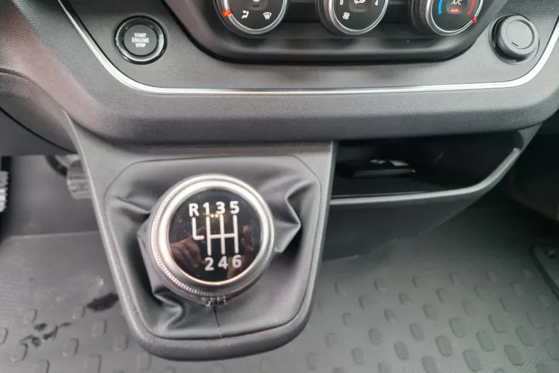 Renault Trafic din 2025 cu 20 km - oferta REN217922 - foto 24