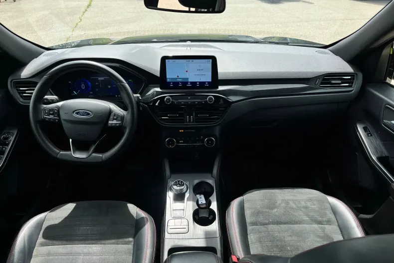 Ford Kuga din 2023 cu 60.593 km - oferta FOR217925 - foto 13