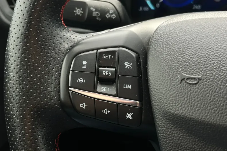 Ford Kuga din 2023 cu 60.593 km - oferta FOR217925 - foto 16