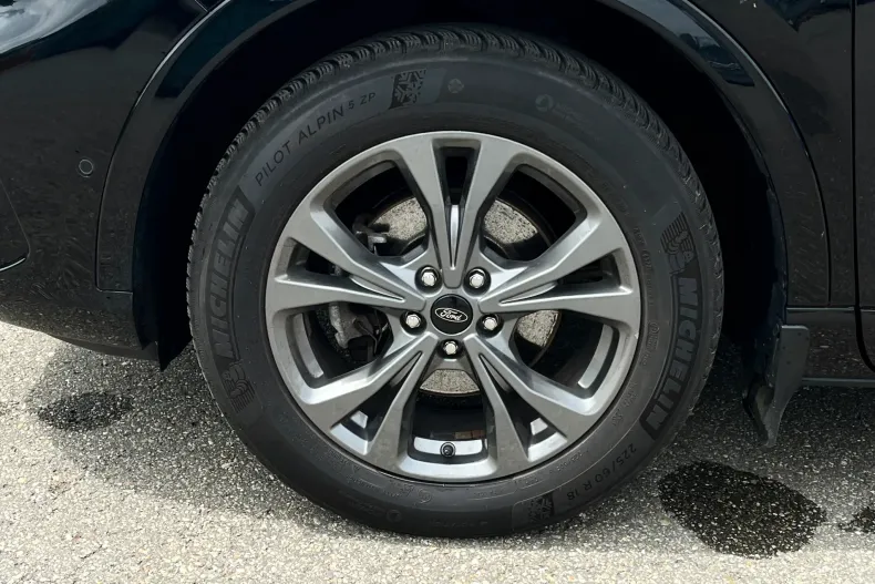 Ford Kuga din 2023 cu 60.593 km - oferta FOR217925 - foto 32