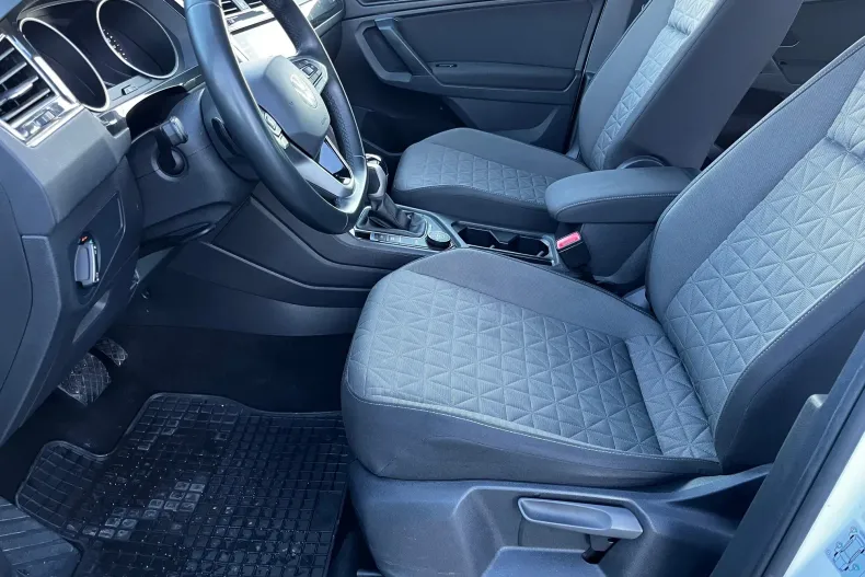 Volkswagen Tiguan din 2023 cu 79.925 km - oferta VOL217927 - foto 9