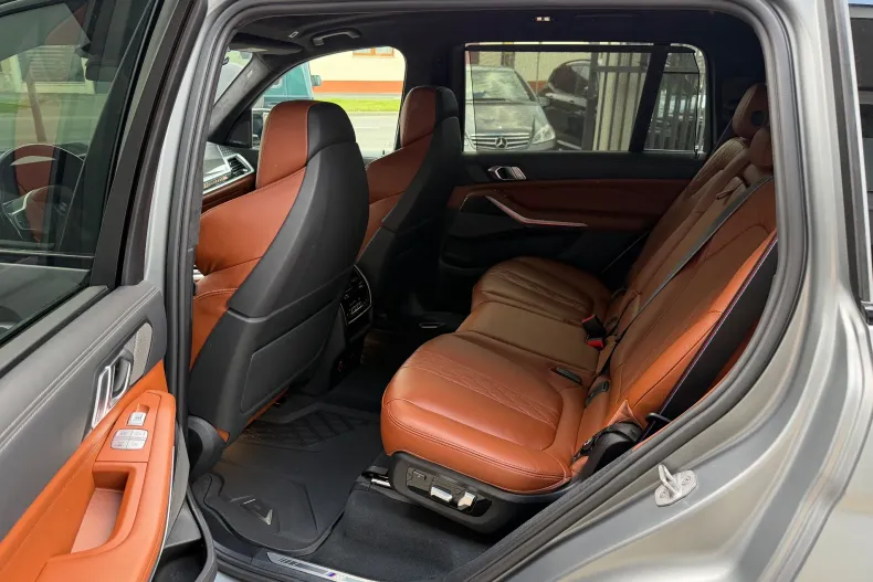 BMW X7 (Seria X) din 2023 cu 85.626 km - oferta BMW217929 - foto 12