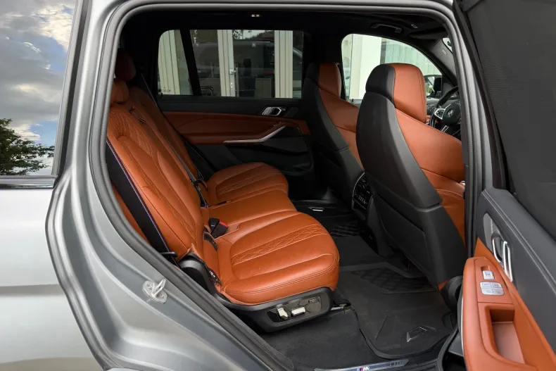 BMW X7 (Seria X) din 2023 cu 85.626 km - oferta BMW217929 - foto 13