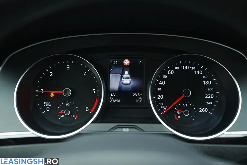 Volkswagen Passat din 2021 cu 83.000 km - oferta VOL217932 - foto 37