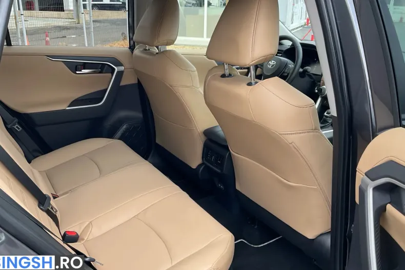 Toyota RAV4 din 2025 cu 6.190 km - oferta TOY217958 - foto 7