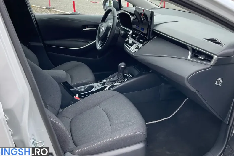 Toyota Corolla din 2025 cu 5.849 km - oferta TOY217959 - foto 6