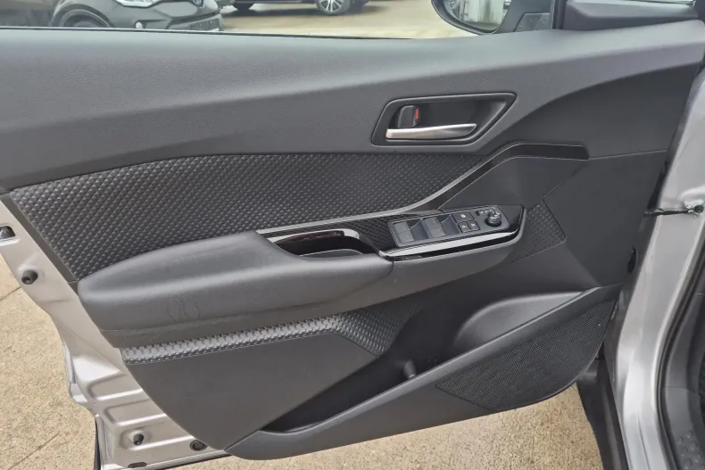 Toyota C-HR din 2022 cu 93.990 km - oferta TOY217974 - foto 9