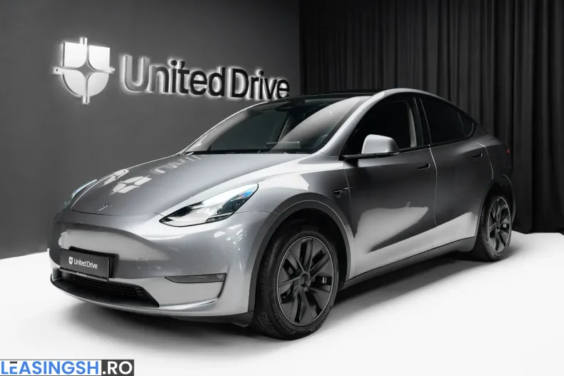 Tesla Model Y din 2024 cu 40.000 km - oferta TES217977 - foto 1
