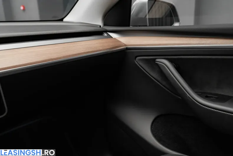 Tesla Model Y din 2024 cu 40.000 km - oferta TES217977 - foto 16