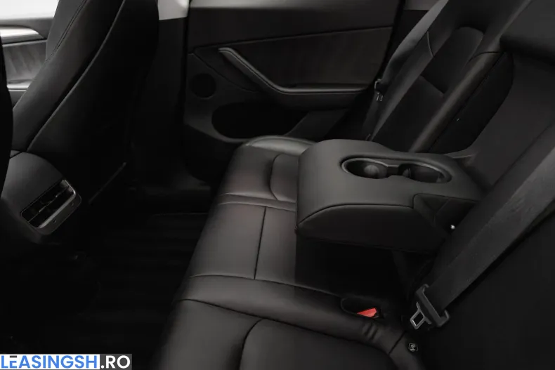 Tesla Model Y din 2024 cu 40.000 km - oferta TES217977 - foto 30