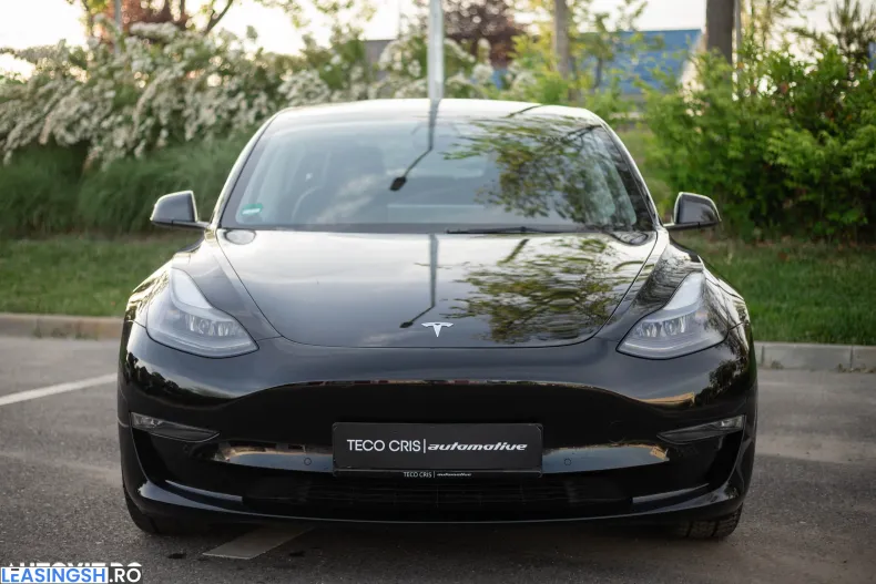 Tesla Model 3 din 2022 cu 52.404 km - oferta TES217981 - foto 2