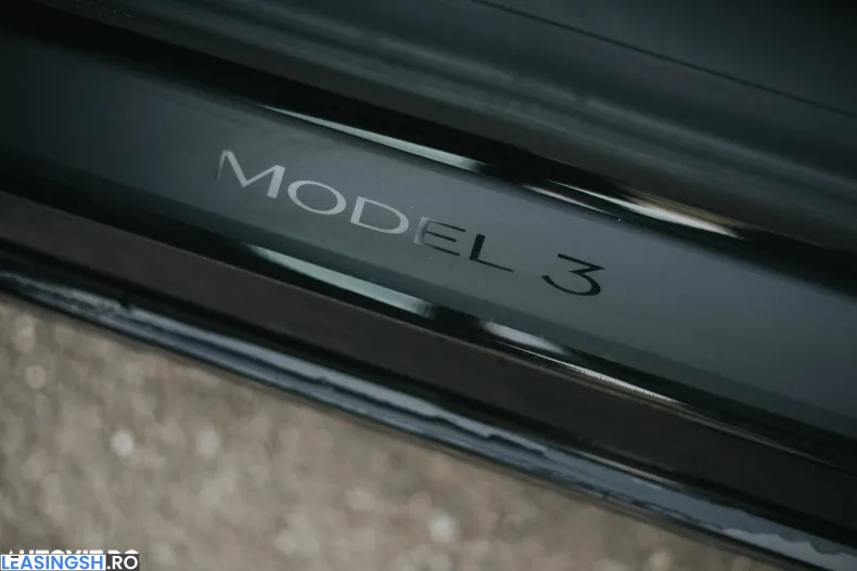 Tesla Model 3 din 2022 cu 52.404 km - oferta TES217981 - foto 16