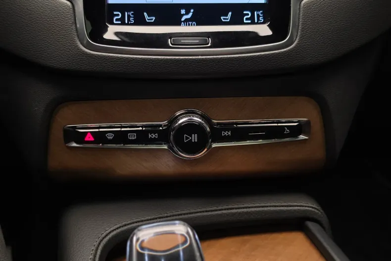 Volvo XC90 din 2021 cu 139.500 km - oferta VOL217985 - foto 22