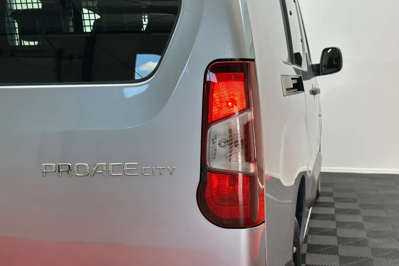 Toyota Proace din 2023 cu 149.417 km - oferta TOY217992 - foto 35