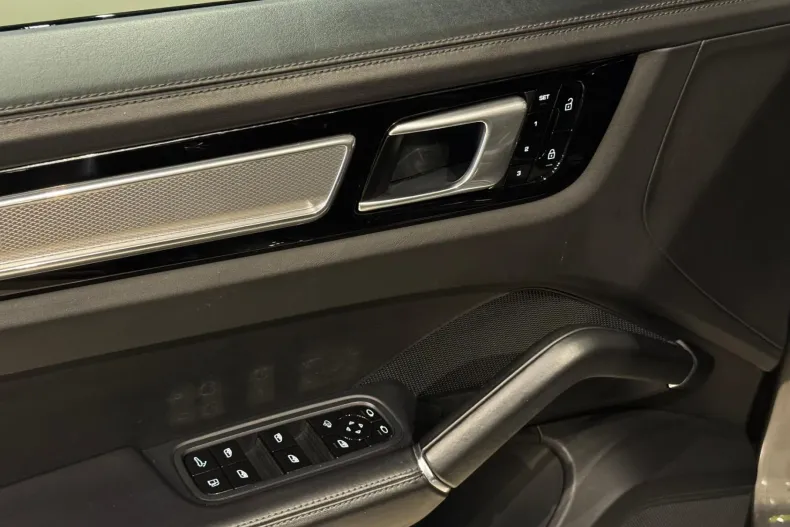 Porsche Cayenne din 2020 cu 123.400 km - oferta POR217997 - foto 21