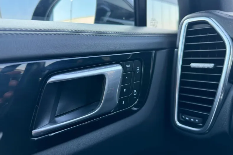 Porsche Cayenne din 2021 cu 60.152 km - oferta POR218000 - foto 28