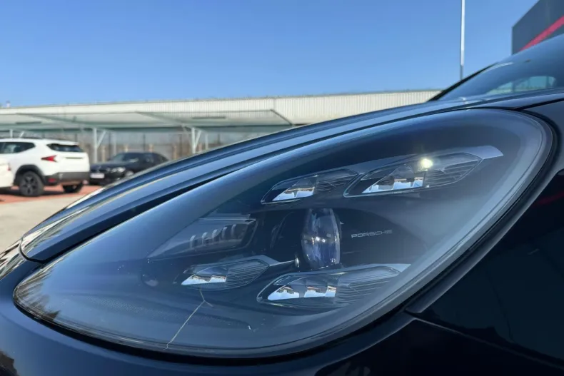 Porsche Cayenne din 2021 cu 60.152 km - oferta POR218000 - foto 32