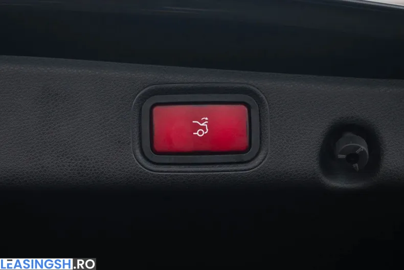 Mercedes-Benz E (Clasa E) din 2020 cu 162.231 km - oferta MER218021 - foto 29