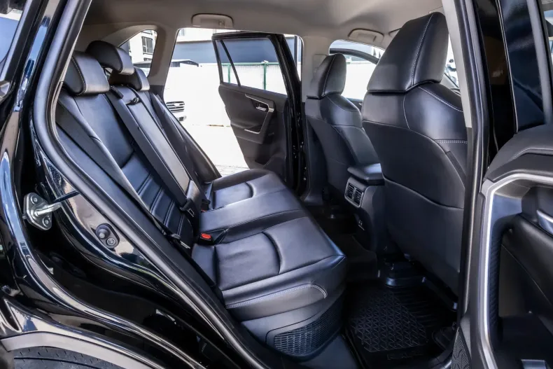 Toyota RAV4 din 2020 cu 140.000 km - oferta TOY218031 - foto 6