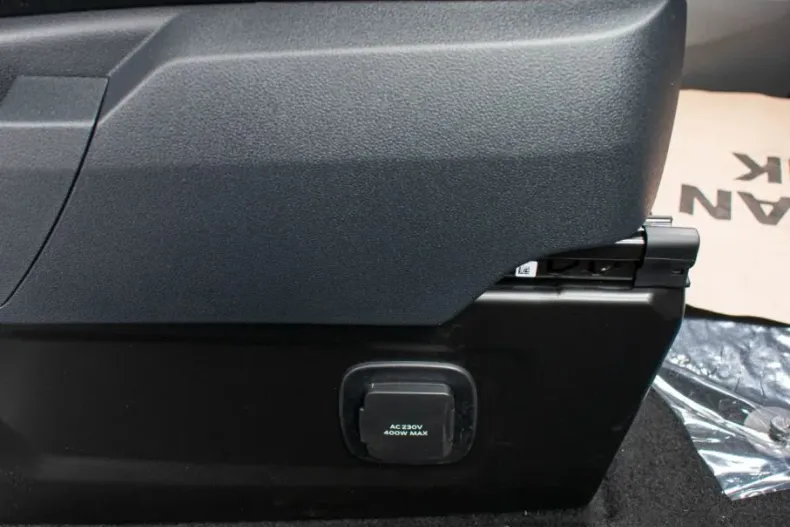 Ford Tourneo Custom din 2025 cu 1 km - oferta FOR218037 - foto 34