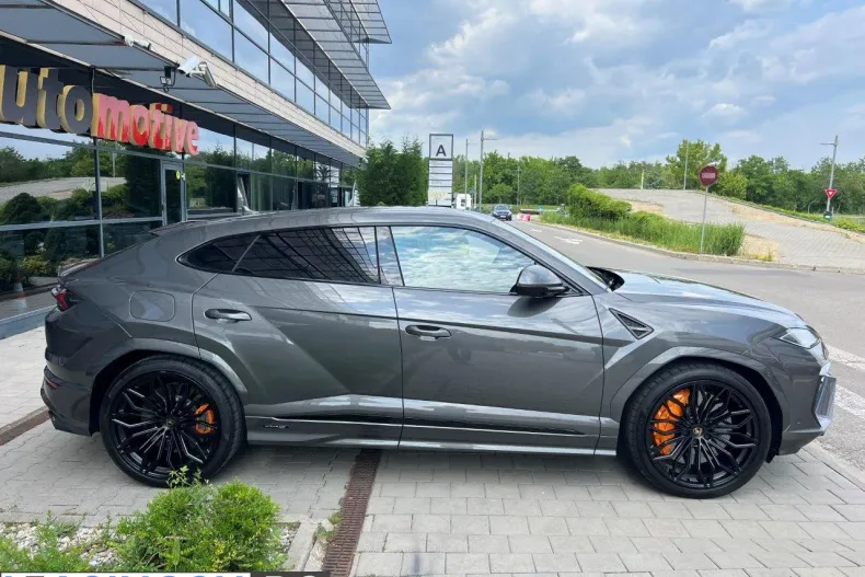 Lamborghini Urus din 2025 cu 9.100 km - oferta LAM218057 - foto 4