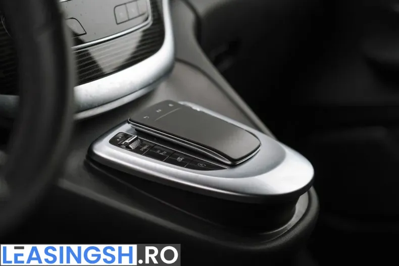 Mercedes-Benz V (Clasa V) din 2023 cu 40.500 km - oferta MER218069 - foto 26