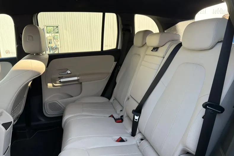 Mercedes-Benz GLB (Clasa GLB) din 2024 cu 25.721 km - oferta MER218086 - foto 13