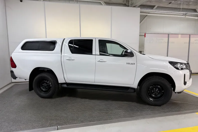 Toyota Hilux din 2025 cu 1 km - oferta TOY218087 - foto 3