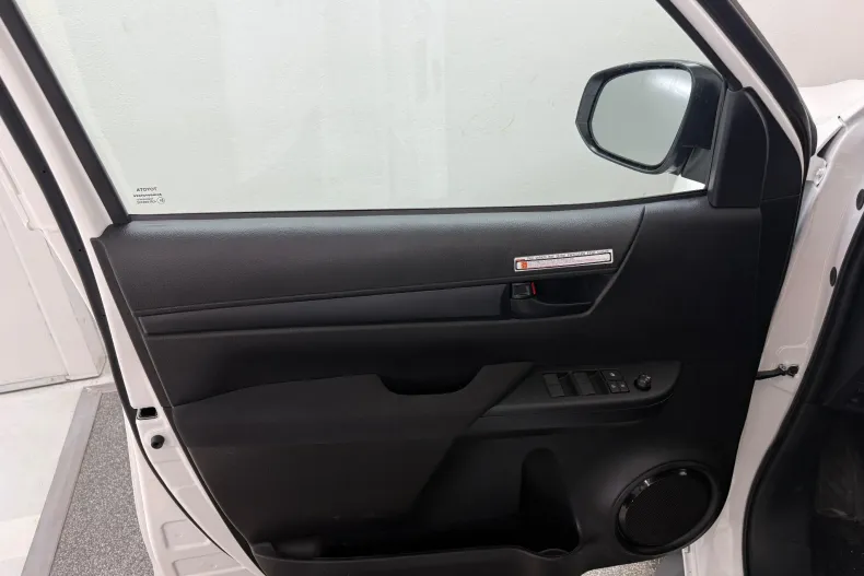 Toyota Hilux din 2025 cu 1 km - oferta TOY218087 - foto 13