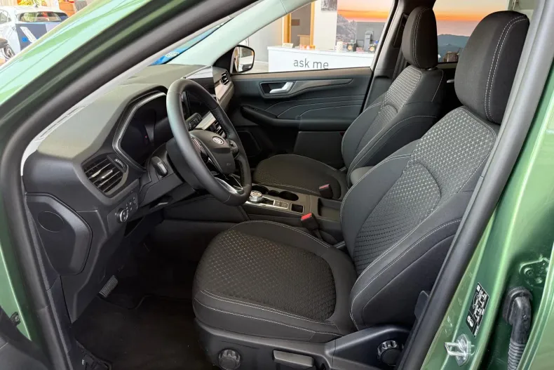 Ford Kuga din 2025 cu 1 km - oferta FOR218105 - foto 4